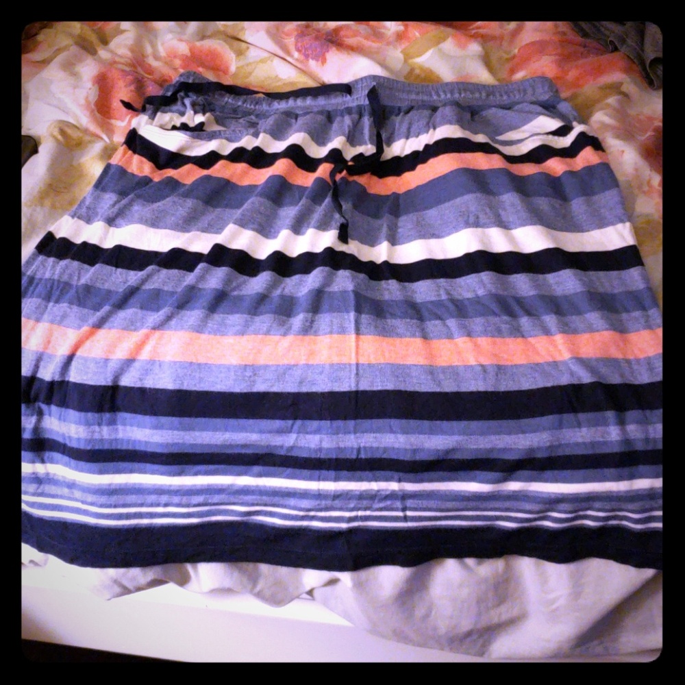 Max Studio skirt knee length